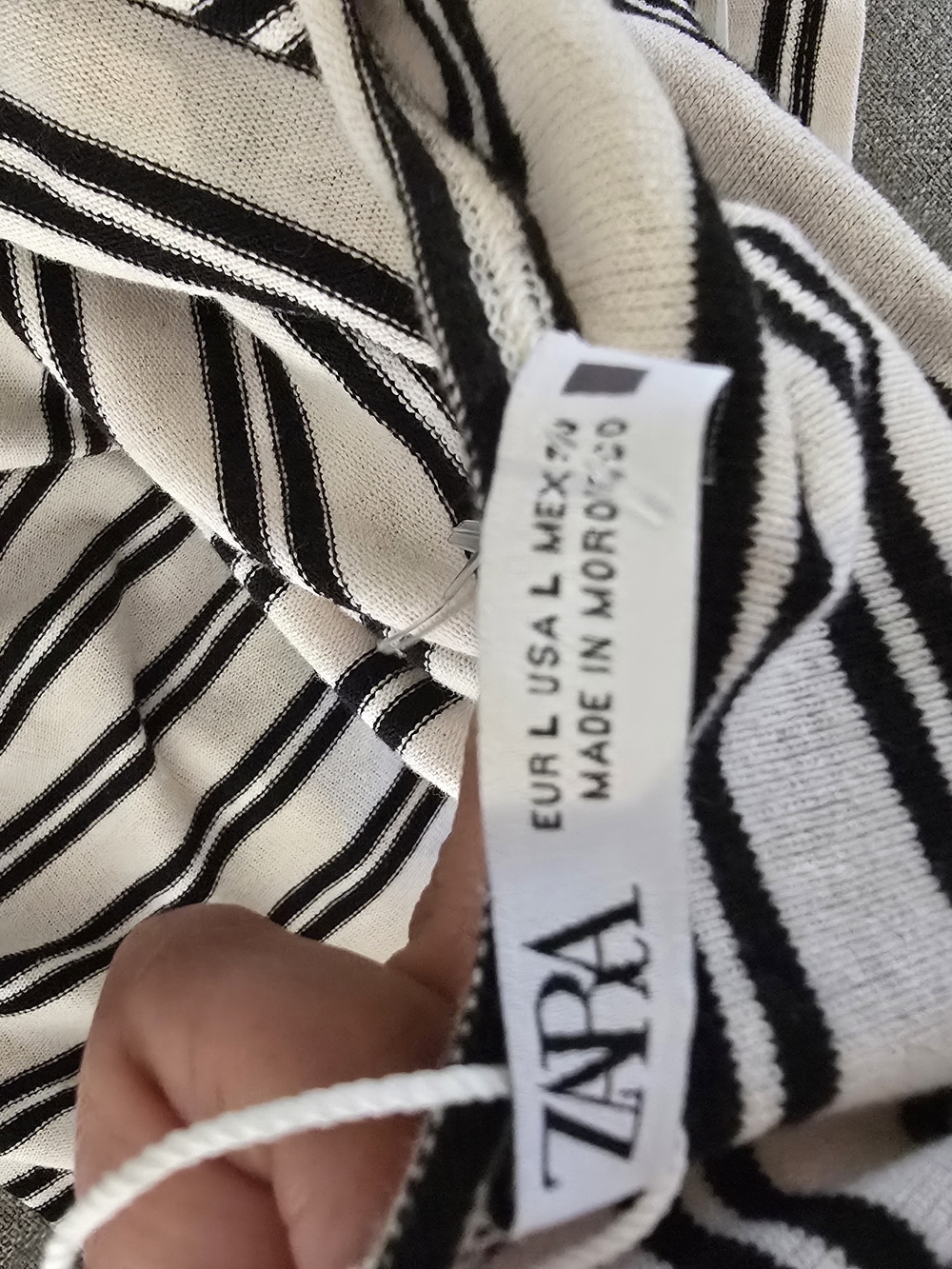Zara Black and White Striped Spaghetti-Strap Low Back Maxi Dress - Picture 6 of 7